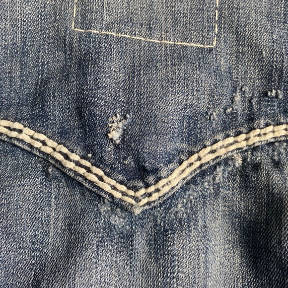 True Religion jean jacket. Classic white stitching. Distressed, blue size small - Picture 11 of 11